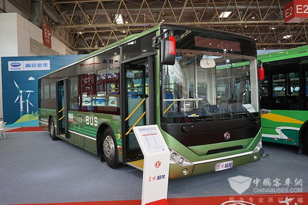 東風超龍亮相2016道路運輸展(圖4)