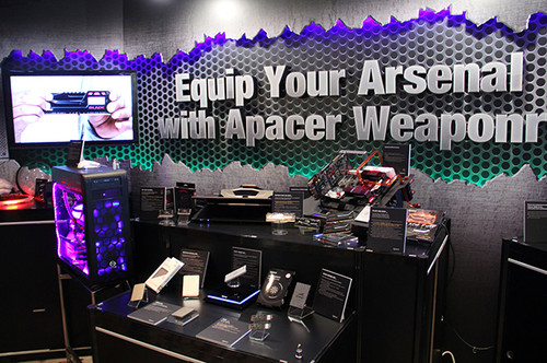 這兩臺主機(jī)均采用了宇瞻的PANTHER RAGE LED和BLADE FIRE DDR4游戲內(nèi)存產(chǎn)品以及存儲產(chǎn)品，提供游戲所需要的高頻率優(yōu)秀性能以及定制化的外觀和燈光效果，以滿足越來越苛刻的游戲玩家需求。