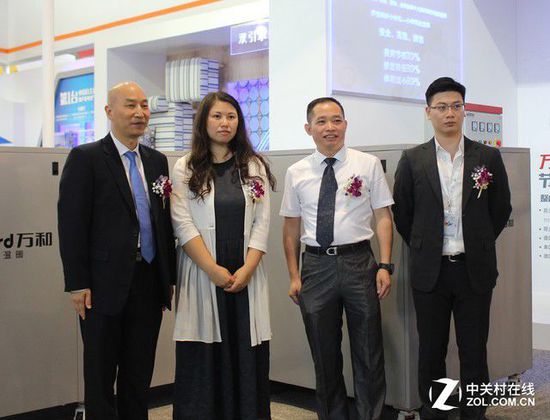 采暖科技 萬(wàn)和新品亮相中國(guó)供熱展(圖9) 見(jiàn)證非凡采暖科技 萬(wàn)和新品亮相中國(guó)供熱展