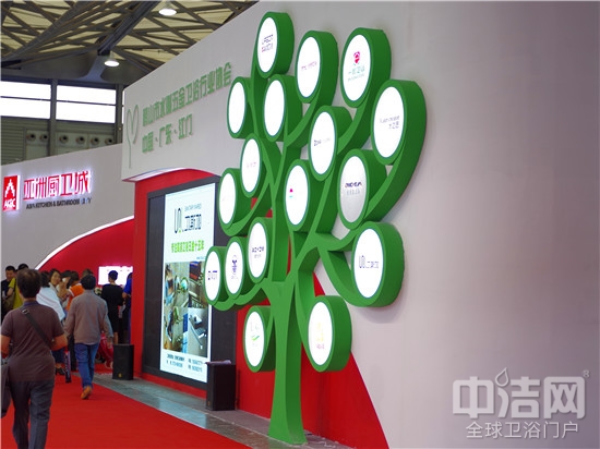 他們說，亞洲廚衛城走紅上海展