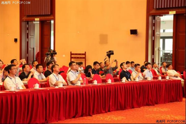 “ASFC·尖兵之翼”無(wú)人機(jī)展開(kāi)幕論壇(圖5) “ASFC·尖兵之翼”無(wú)人機(jī)展開(kāi)幕論壇