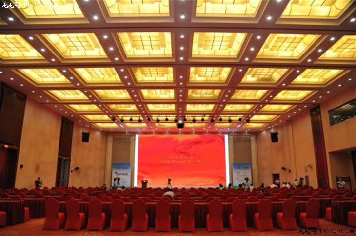 “ASFC·尖兵之翼”無(wú)人機(jī)展開(kāi)幕論壇(圖1) “ASFC·尖兵之翼”無(wú)人機(jī)展開(kāi)幕論壇