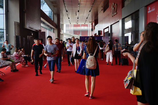 嘉薇上品全新亮相廣州美博會(huì)(圖1) 嘉薇上品全新亮相廣州美博會(huì)(圖1)