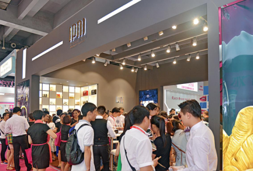 環(huán)球紋藝精彩出擊45屆美博會，再展品牌大實力(圖2)